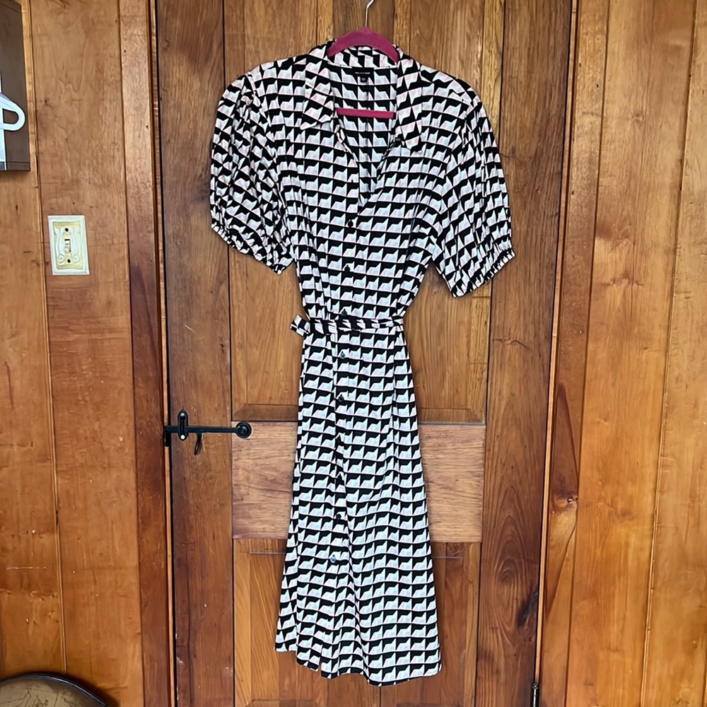 Who What Wear Plus Black/Pink Geometric Wrap Dress